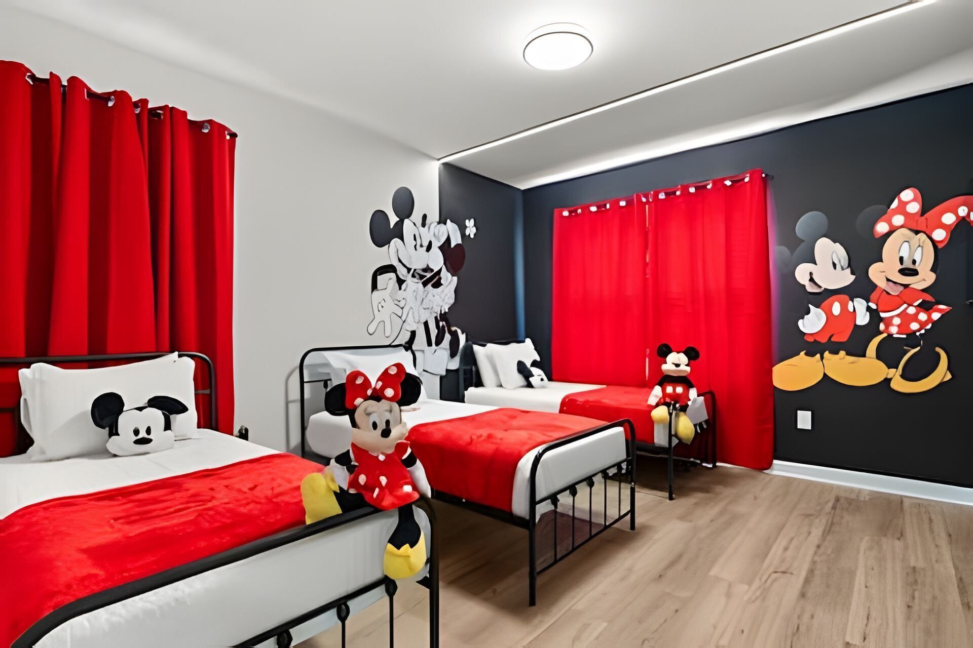 5 bedrooms, iron/ironing board, bed sheets