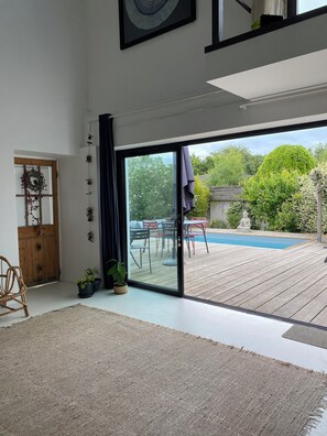 Interior - Charming old farmhouse with swimming pool, at the gateway to the Ile de Ré (L'Houmeau)