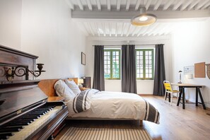 4 Schlafzimmer, Bügeleisen/Bügelbrett, Internetzugang