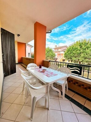 Outdoor dining - Pomposa Residence (Lido di Pomposa)
