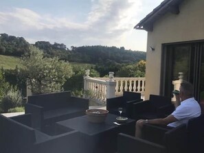 Outdoor dining - Villa Lana (Verzeille)