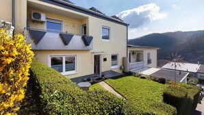 Unclassified image, 3 of 25, button - Apartment 'David' mit Bergblick, Gemeinschaftsgarten und WLAN (Lorch)