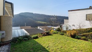 Unclassified image, 2 of 25, button - Apartment 'David' mit Bergblick, Gemeinschaftsgarten und WLAN (Lorch)