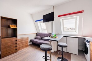 Interior - Bail Mobilité - Trocadéro - Studio - Paris16 (Paris)