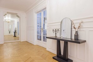 Interior - Appartement 4 Chambres/4 SDB/Paris 17 (Paris)