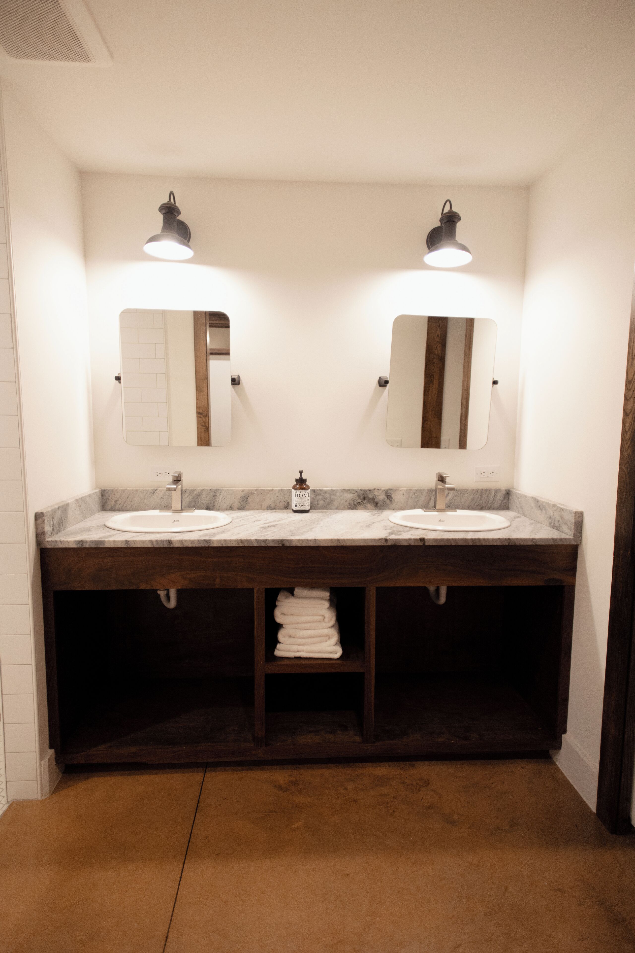 Shower, towels, toilet paper
