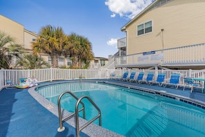 Pool - 🐾Pet Friendly | Community Pool + Walk to Beach | Sea and Sun Unit 6🐾 (Gulf Shores)