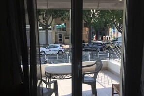 Interior - Renovated apartment 2 pers. - Beach 400 m away - 2 terraces & parking (Provence-Alpes-Côte d'Azur)