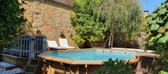 Charming House with Terrace and Private Pool – Central Domme