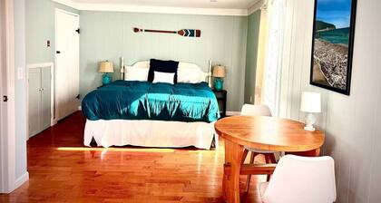 Prospect Harbor Coastal Cottage | On the Water