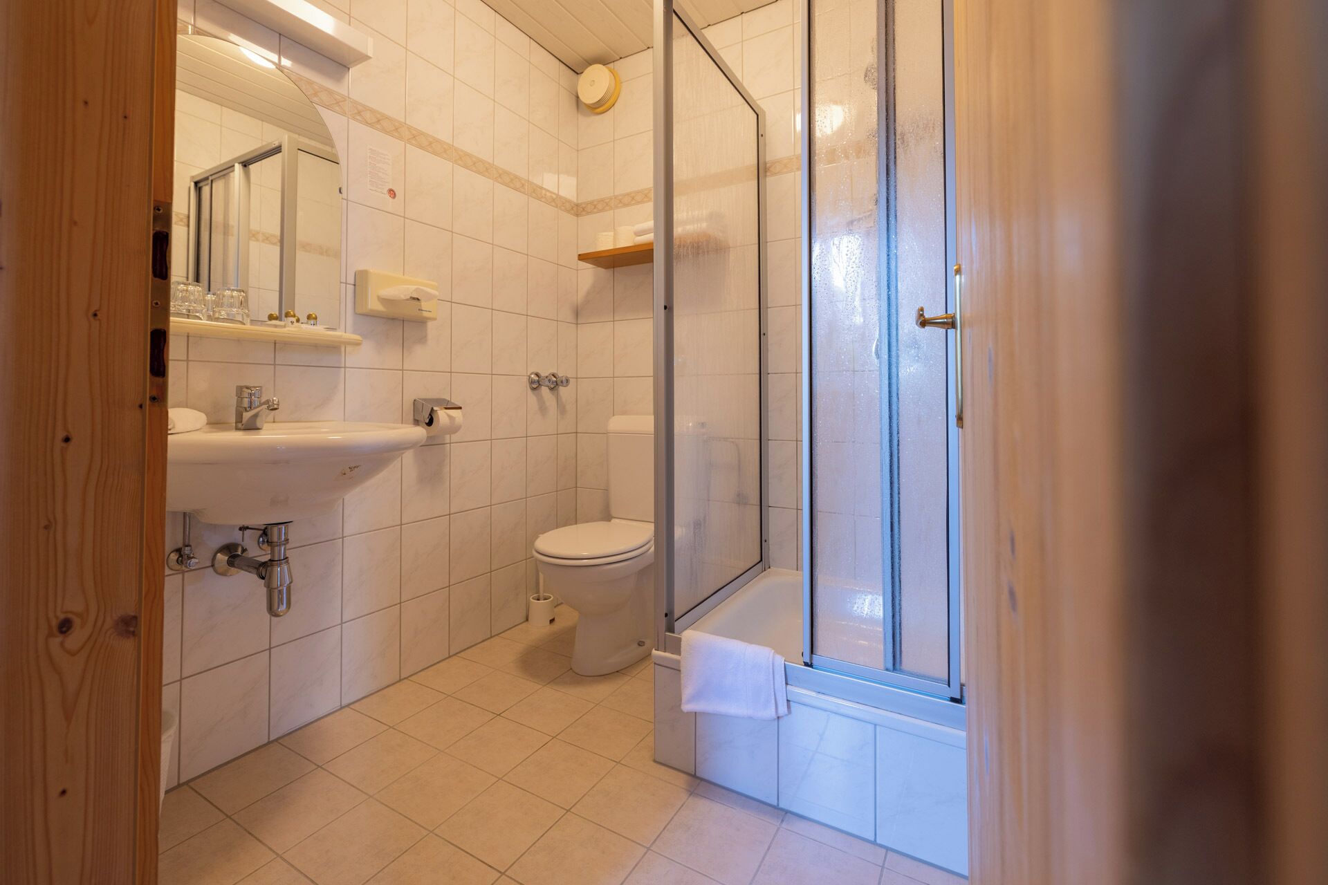 Double Room, Mountain View | Bathroom