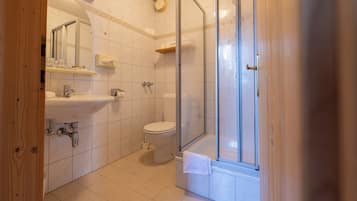 Habitación doble, vistas a la montaña | Baño