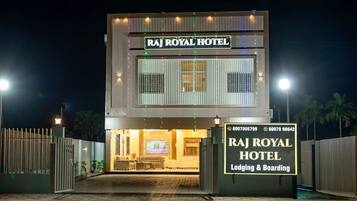 Front of property - evening/night