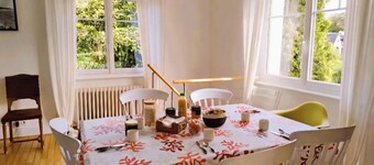 House close to beaches, coves and shops