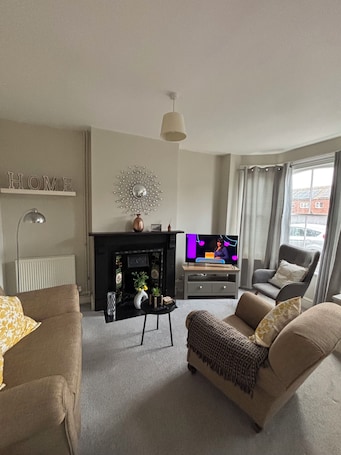 Smart TV. Cosy Victorian Townhouse