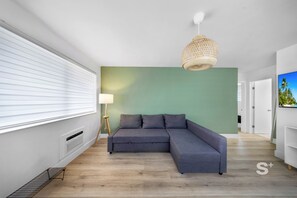 Apartment | Living area - Stylish 1-BD Apt - Gym and Free Parking (North Miami)