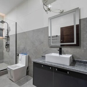 Free toiletries, hair dryer, towels, soap - De Luciee Apartment (Abuja)