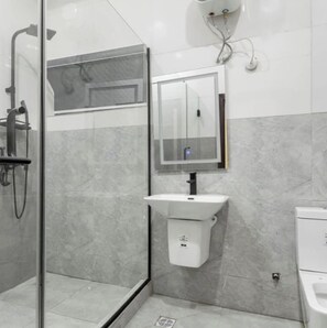 Free toiletries, hair dryer, towels, soap - De Luciee Apartment (Abuja)