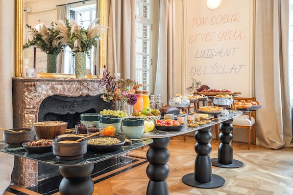 Petit déjeuner buffet