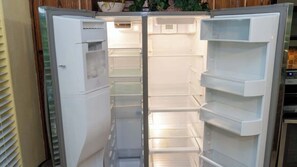 Interior - Island Condo - 1st Floor - Pool - Patio (South Padre Island)