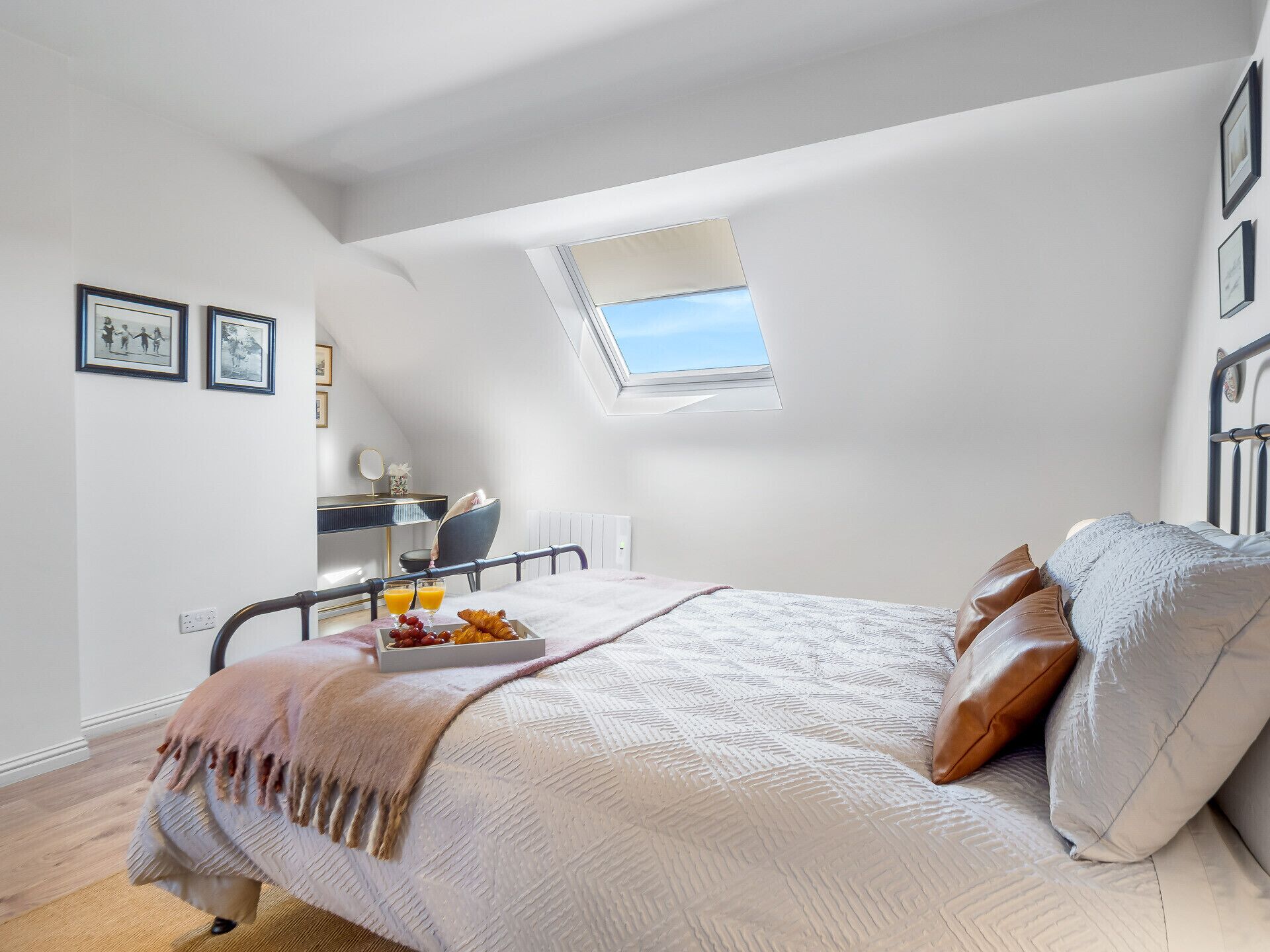 3 bedrooms, iron/ironing board, free WiFi, bed sheets