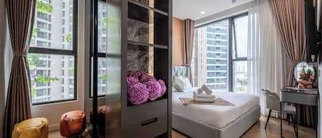 Deluxe Apartment, 3 Bedrooms, Balcony, City View