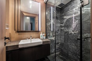 Deluxe Apartment, 3 Bedrooms, Balcony, City View | Bathroom - LUMIERE Riverside Signature Residence (An Phu)