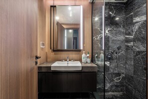Deluxe Apartment, 3 Bedrooms, Balcony, City View | Bathroom - LUMIERE Riverside Signature Residence (An Phu)