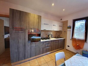 Private kitchen - Cozy apartment 5 minutes from the beach with private parking (Brenzone sul Garda)