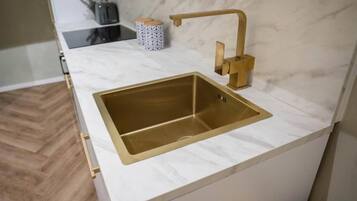 Apartment, 1 Bedroom | Private kitchen