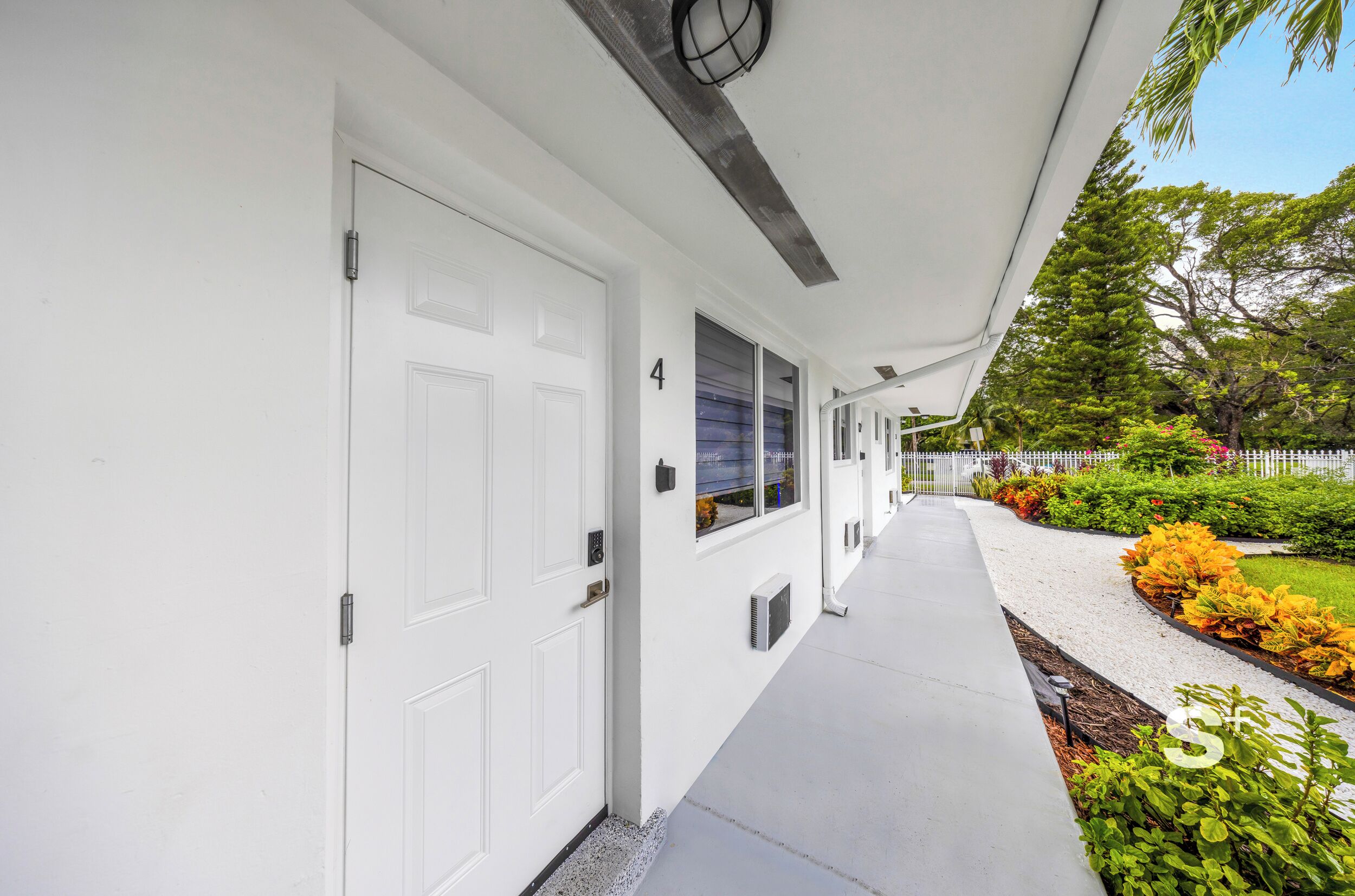 Studio | Exterior detail