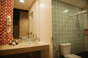 Suite estándar, lanai, vistas al jardín | Baño