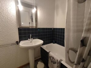 Bathroom - Mountain View Bright Apartment in Pra Loup (Uvernet-Fours)