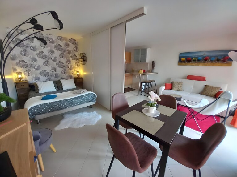 Côte Fleurie Le Studio Olliffe, Downtown Deauville! - Villers-sur-Mer