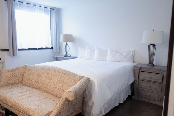 1 bedroom, WiFi, bed sheets