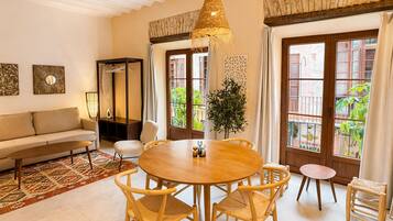 Classic Apartment, 1 Bedroom, Non Smoking, Balcony | Living area