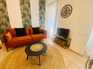 Living area - "Americo" Nice 3 rooms air conditioned, wifi, Quartier Haut ! (Sète)
