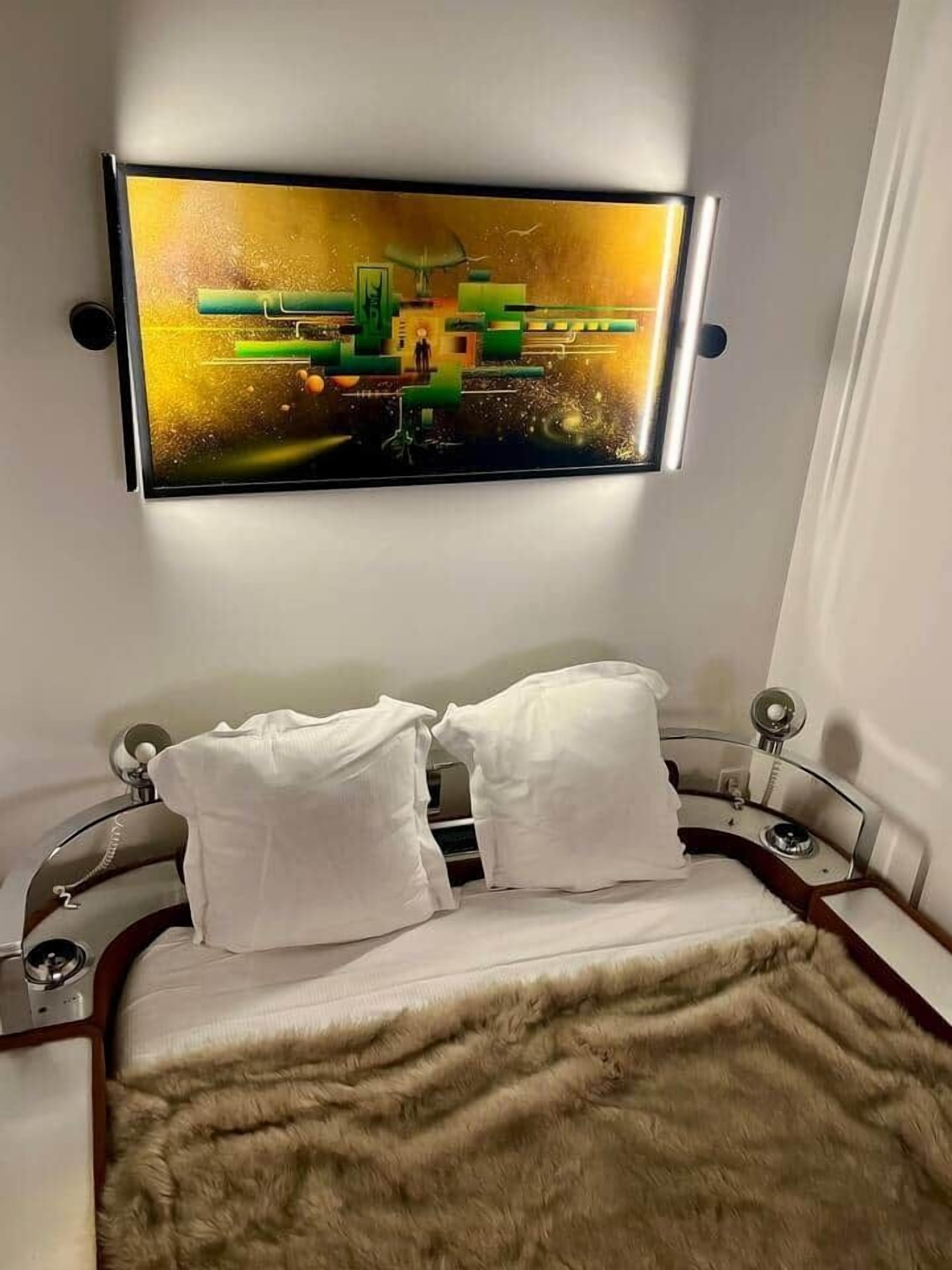 1 chambre, fer et planche à repasser, Wi-Fi gratuit, draps fournis