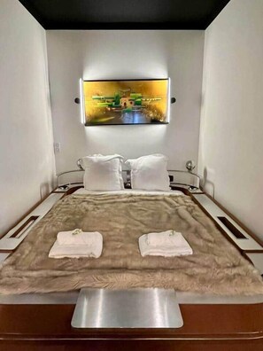 1 chambre, fer et planche à repasser, Wi-Fi gratuit, draps fournis