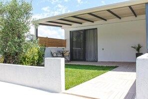 Standard Double Room, Balcony, Garden View | Terrace/patio