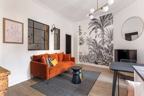 Smart TV, offices - Neyret - Furnished apartment - Downtown Lyon (Lyon)
