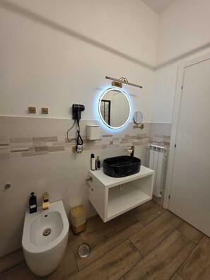 Apartment (2 Bedrooms) | Interior - Zara Suite Apartment (Civitavecchia)