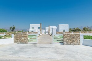 House, Smoking - My Villa Naxos Iiii (Naxos)