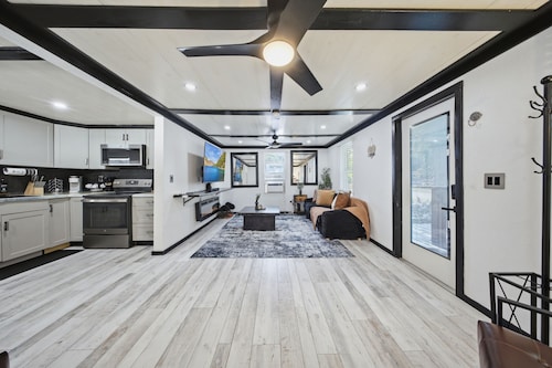 Modern Oasis in Orlando | Private Yard | Cabana