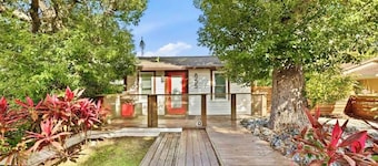 Spacious Orlando Retreat w/ Backyard Oasis • Near Downtown & Attractions