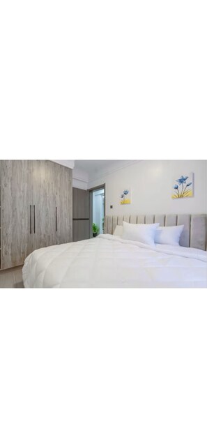 2 bedrooms, iron/ironing board, WiFi, bed sheets - Charming apartment in beautiful Nairobi Kilimani with easy city access (Nairobi)