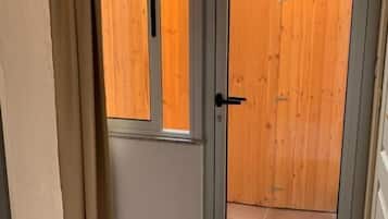 Chambre Double, vue cour intérieure | Intérieur