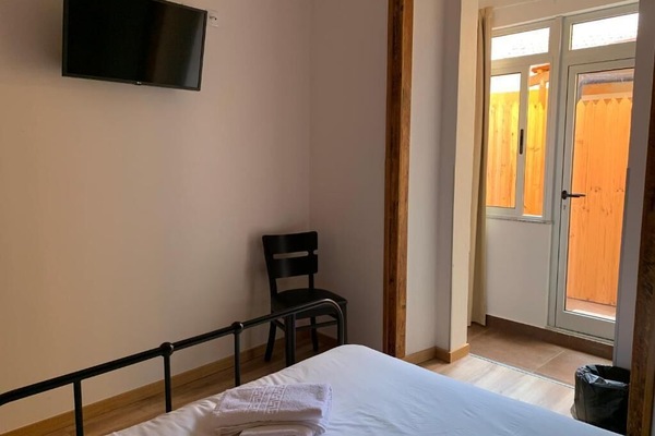 Habitación doble, vistas al patio | Wifi gratis