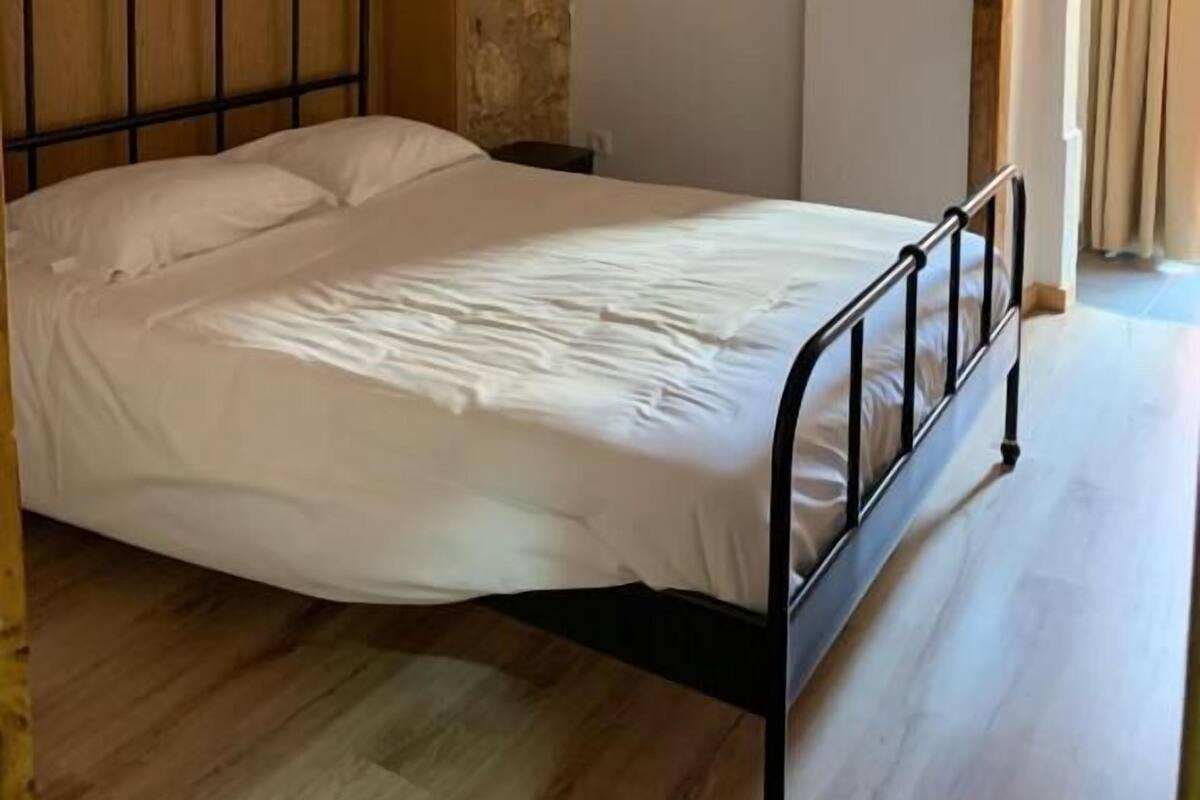 Dobbeltværelse - balkon - udsigt til gårdsplads