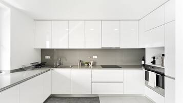 Fridge, microwave, oven, coffee/tea maker